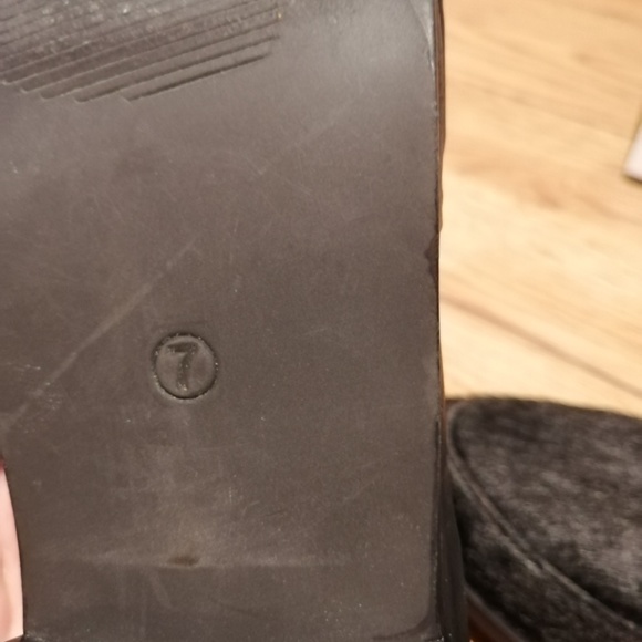 CHARLES DAVID Baha Genuine Calf Hair Loafer

 (0) - Picture 5 of 5